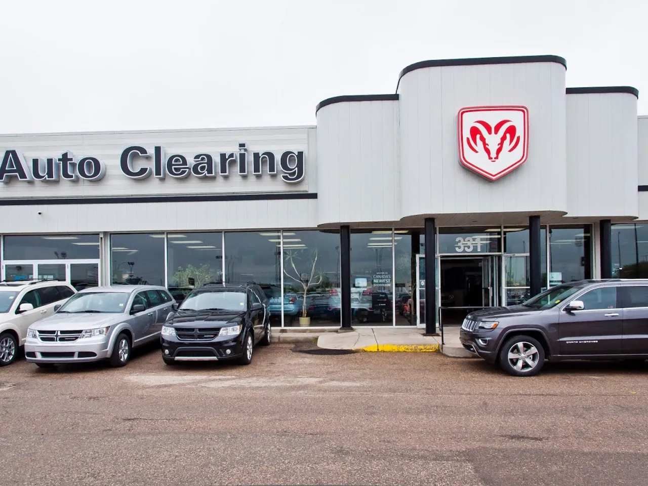 Auto Clearing Jeep & Ram Centre